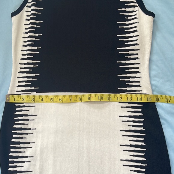 Vince Camuto Sleeveless Knit Dress Medium - Picture 9 of 9